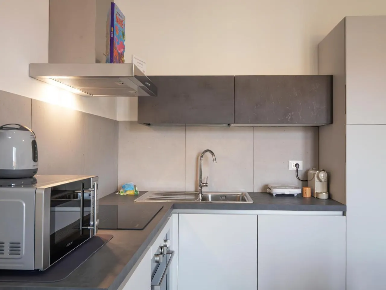 Babyaccommodation Family City II Pietra Ligure 0*,  Italy